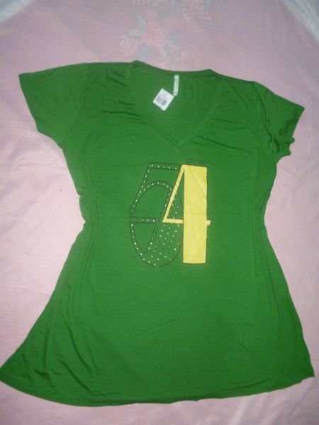 camiseta bata verde decote V veste 54