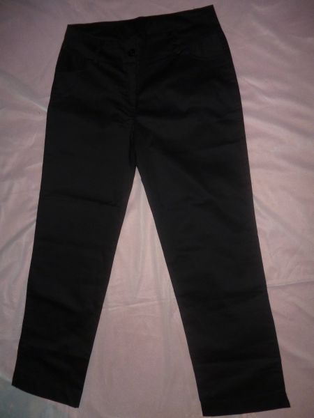 calça sarja preta veste 52