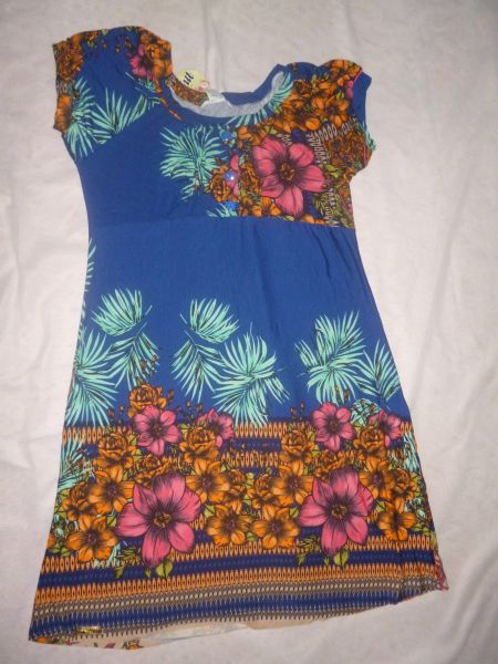 vestido curto estampado veste 52